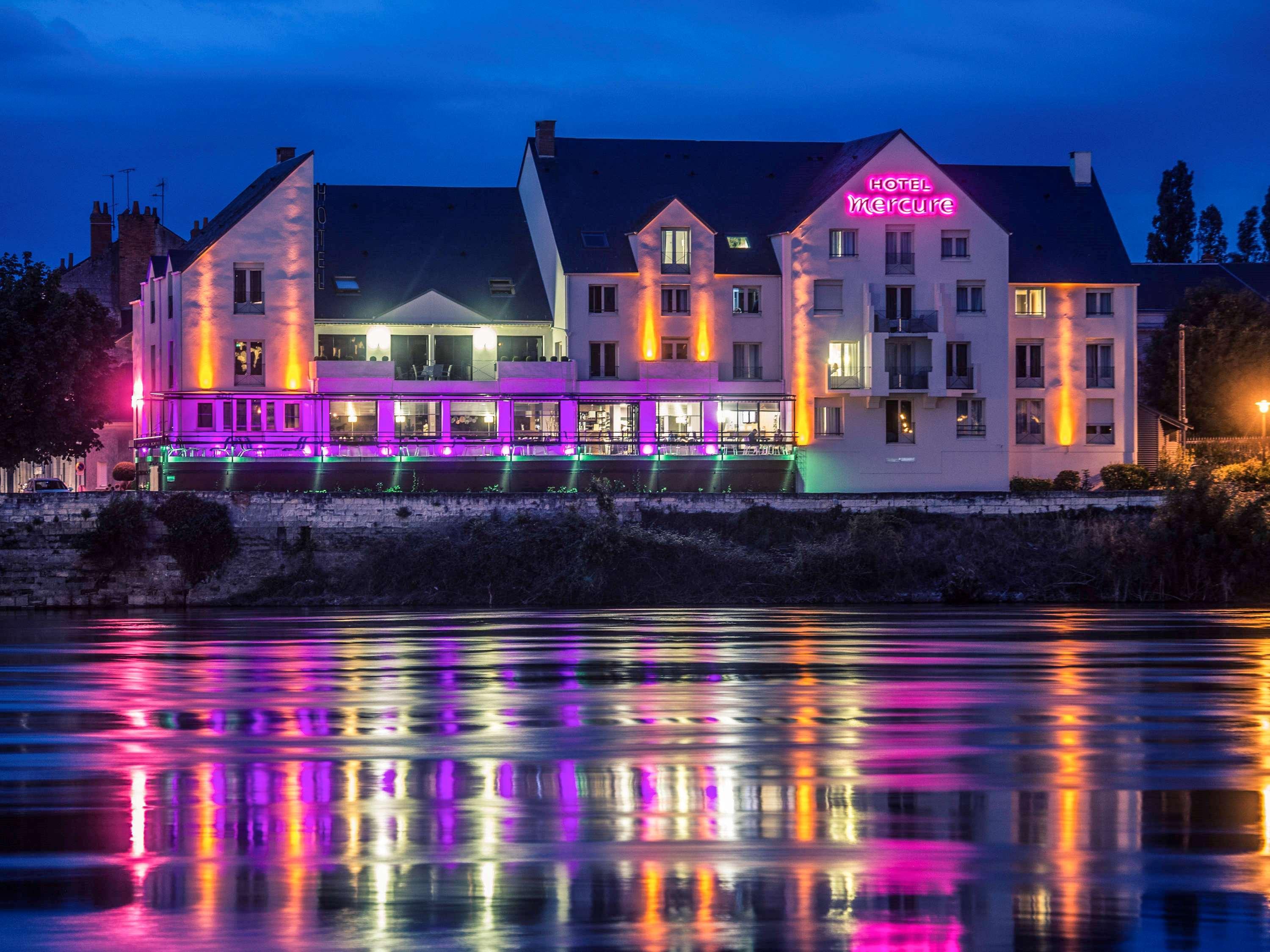 Mercure Bords De Loire Saumur Exterior foto