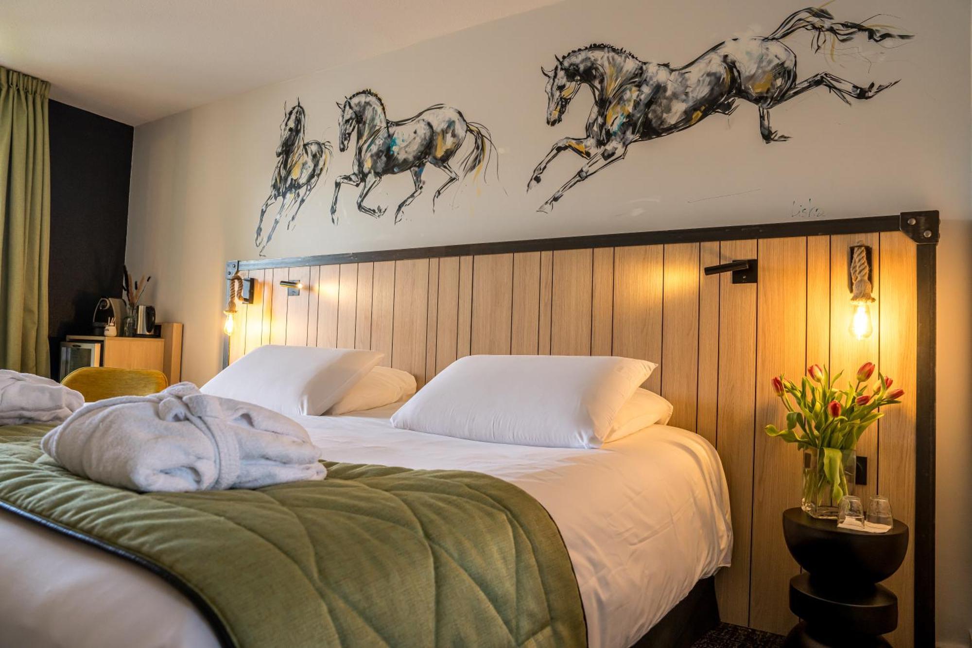 Mercure Bords De Loire Saumur Exterior foto